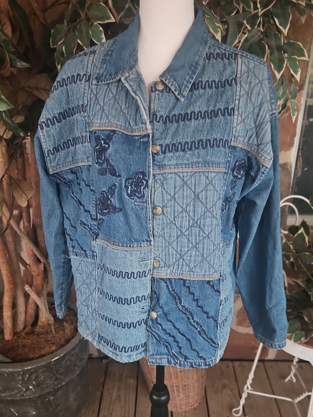 Embroidered Patchwork Light Blue Denim Jacket